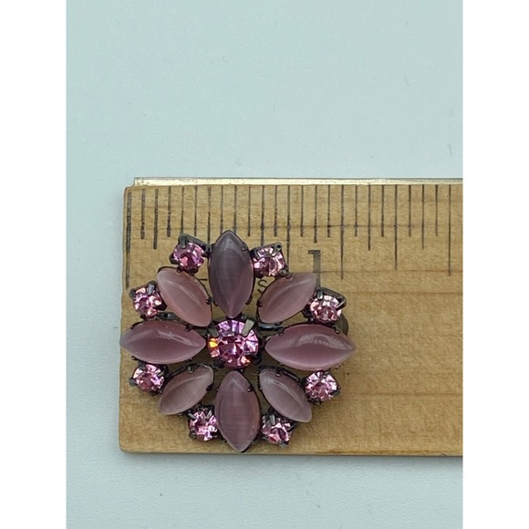Vintage Pink Cat Eye Rhinestone Brooch Floral Round Pin Mid-Century Costume Jewe - Picture 4 of 6